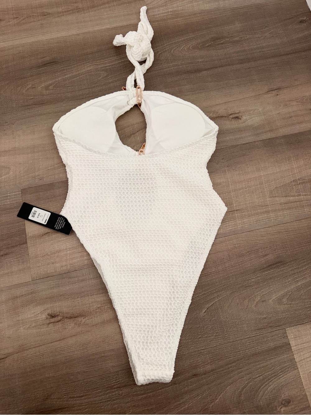 Fashion Nova White Textured Swimwear with Starfish Detail - Picture 2 of 3